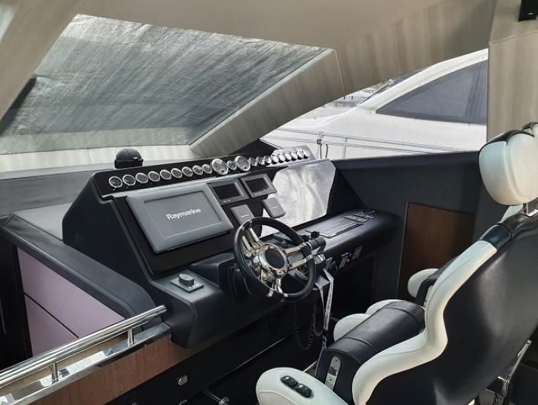 Продается моторная яхта Galeon 700 Skydeck